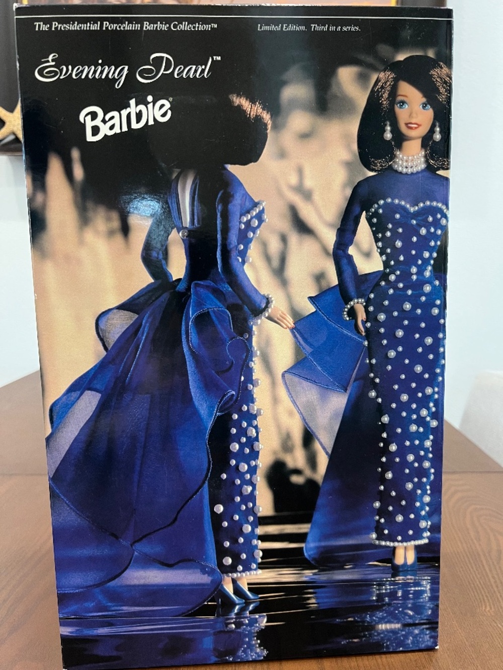 1995 Evening Pearl Barbie #12825 Presidential Porcelain Collection Mattel